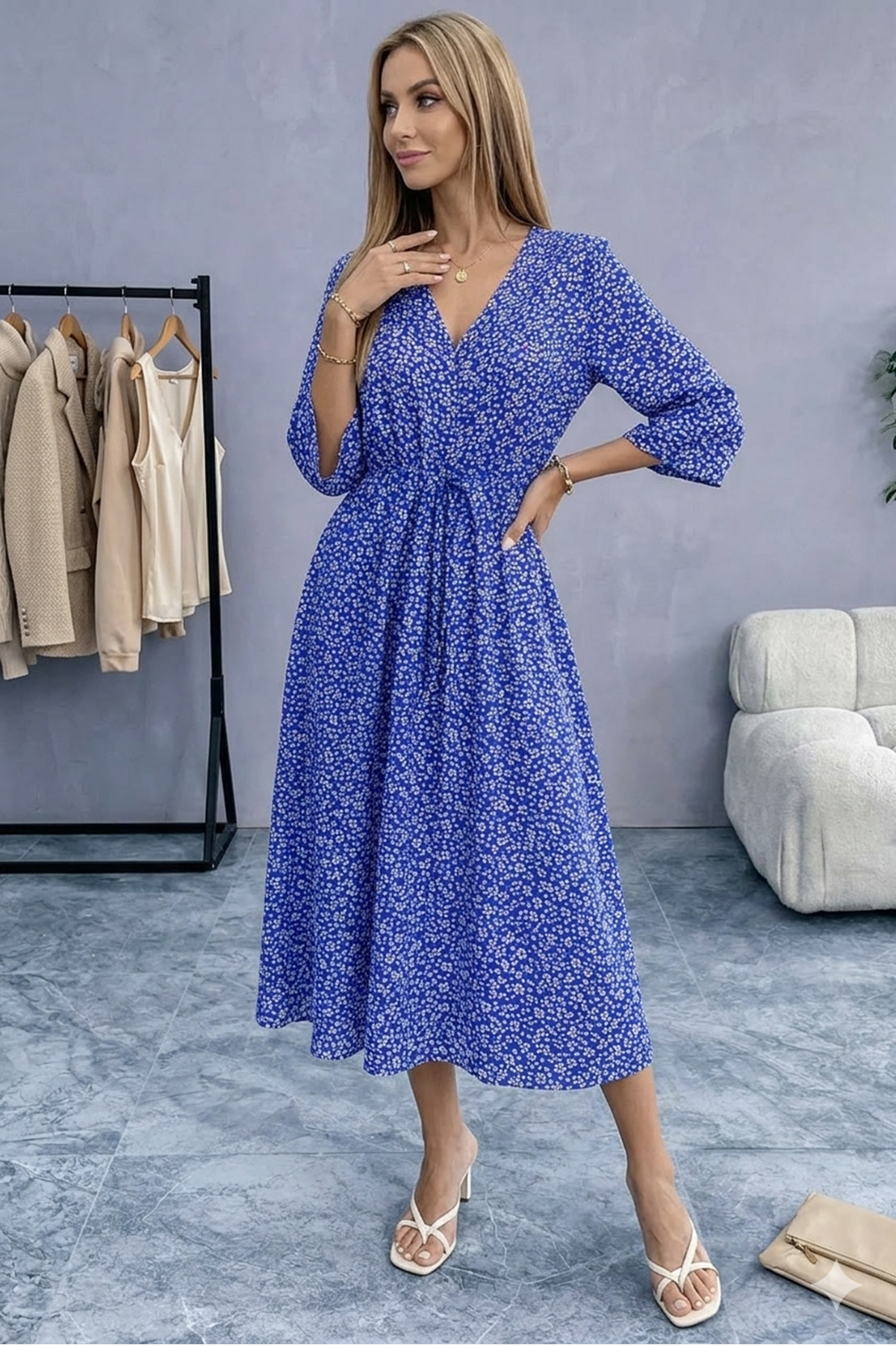 Kadın Mavi Desenli Yazlık V Yaka Kısa Kol Beli Lastikli Diz Altı Elbise 10C-2376
