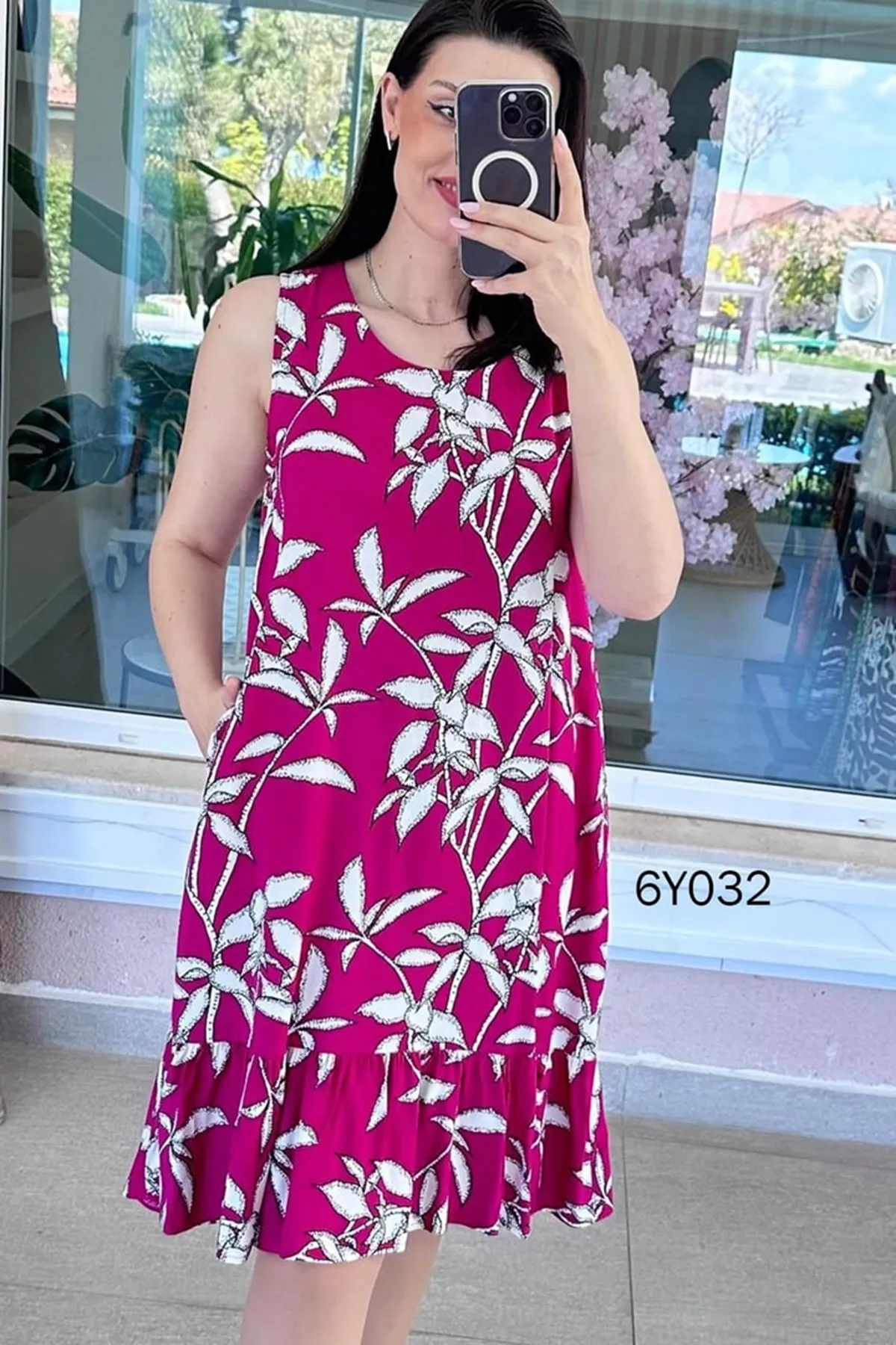 Kadın Desenli Kolsuz Yazlık Bisiklet Yaka Midi Boy Elbise 12C-2417