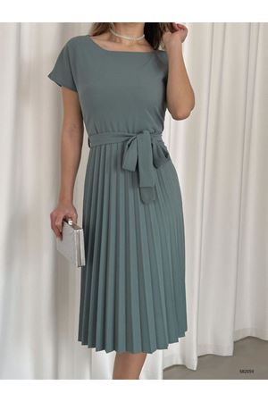 Kadın Mint Krep Kumaş Pliseli Kuşaklı Dizaltı Elbise 2E-2128
