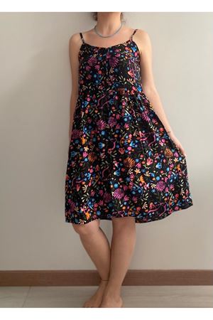 Kadın Renkli Askılı Midi Boy Düğmeli Yazlık Dokuma Elbise 2K-2147