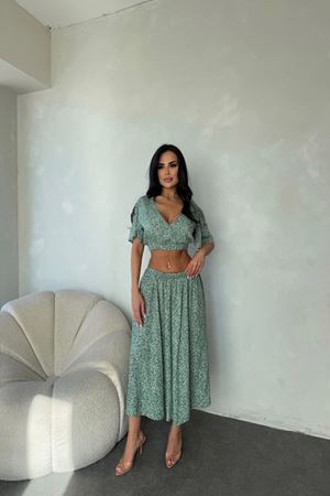 Kadın Yazlık V Yaka Crop İkili Etek Bluz Çiçek Desenli Takım 3C-2321