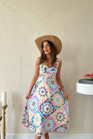 Kadın Yazlık Renkli Kalp Yaka Bağcık Detaylı Desenli Midi Boy Elbise 10E-6931