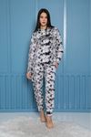 Kadın Gri Desenli Kışlık Polar Pijama Takım 10K-3014-2